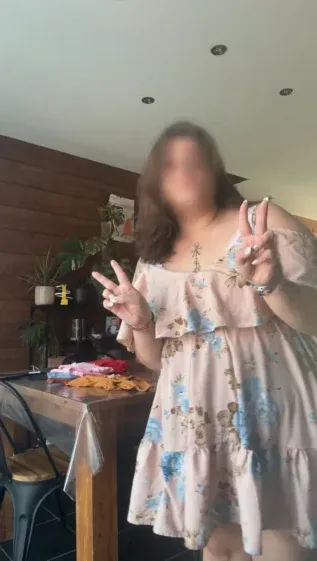 Aleksandra, 23