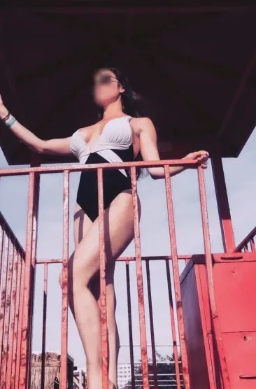 Clara, 39