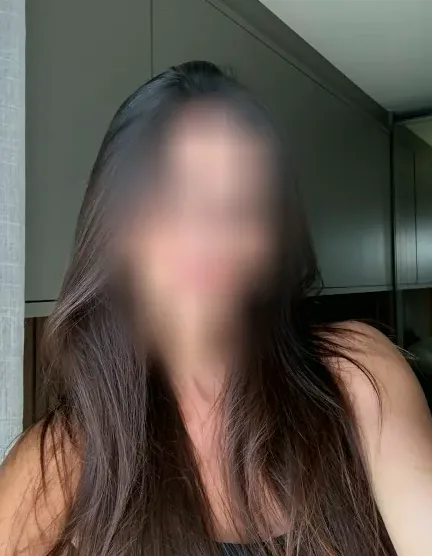 Ella, 37
