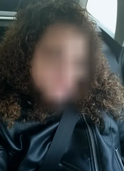 Ella, 35
