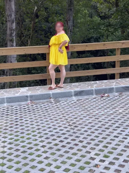 Ellen, 31