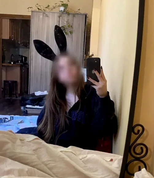 Kamilla, 19