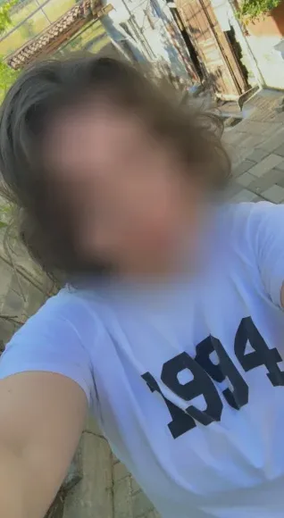 Laura, 32
