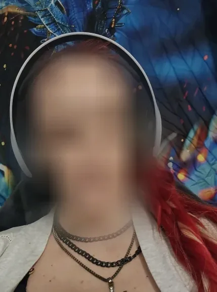 Laura, 36