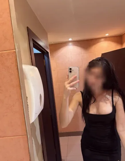 Nicoline, 18