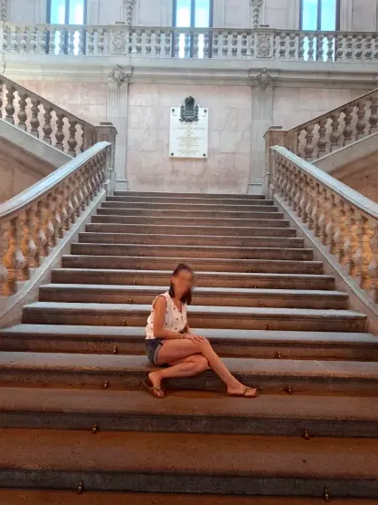 Olivia, 33