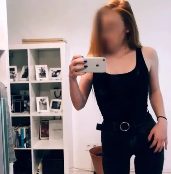 Olivia, 36
