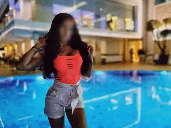 Sara, 40
